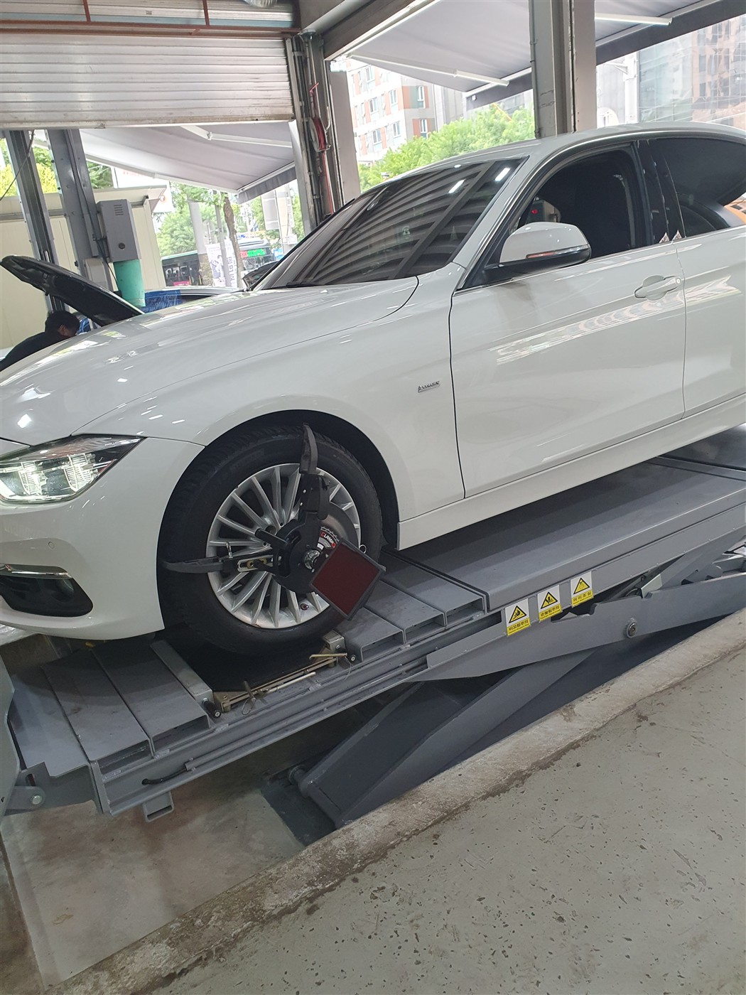 2017년식 BMW 320i 성능보증 수리 차량
