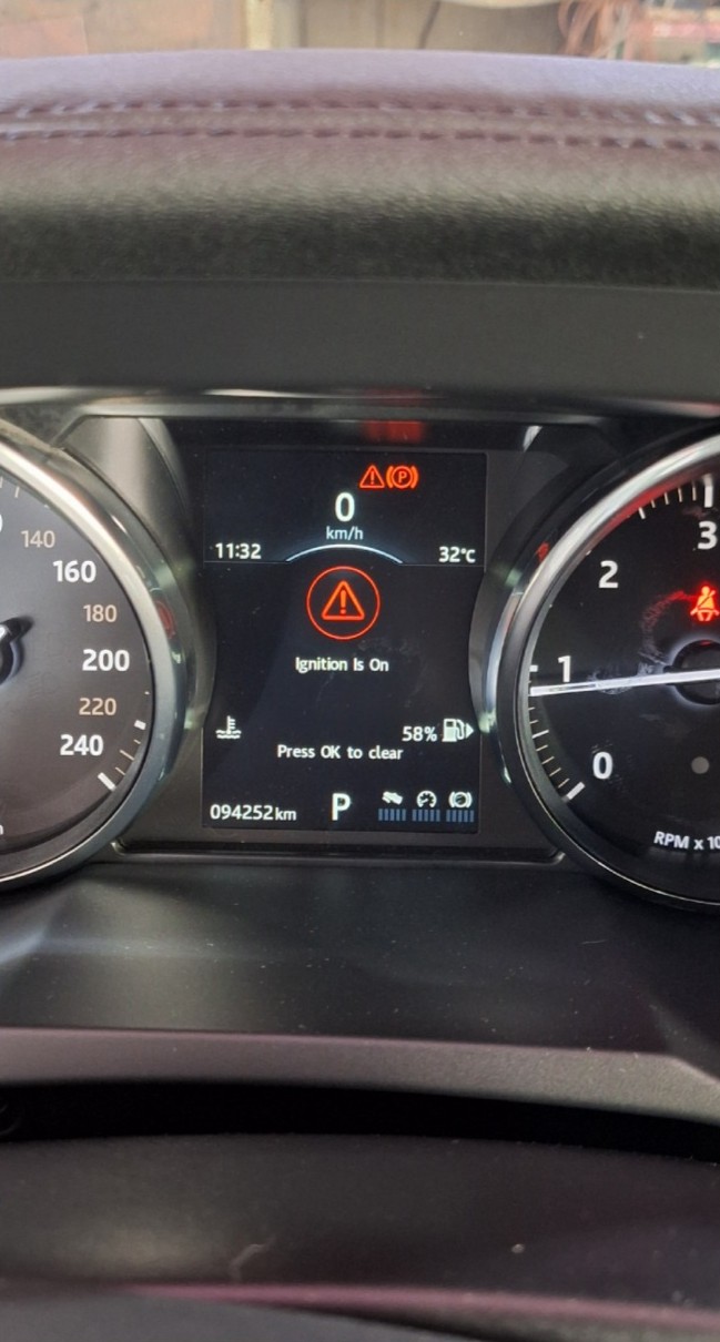 수리 입고 당시 계기판 주행거리 94,252km